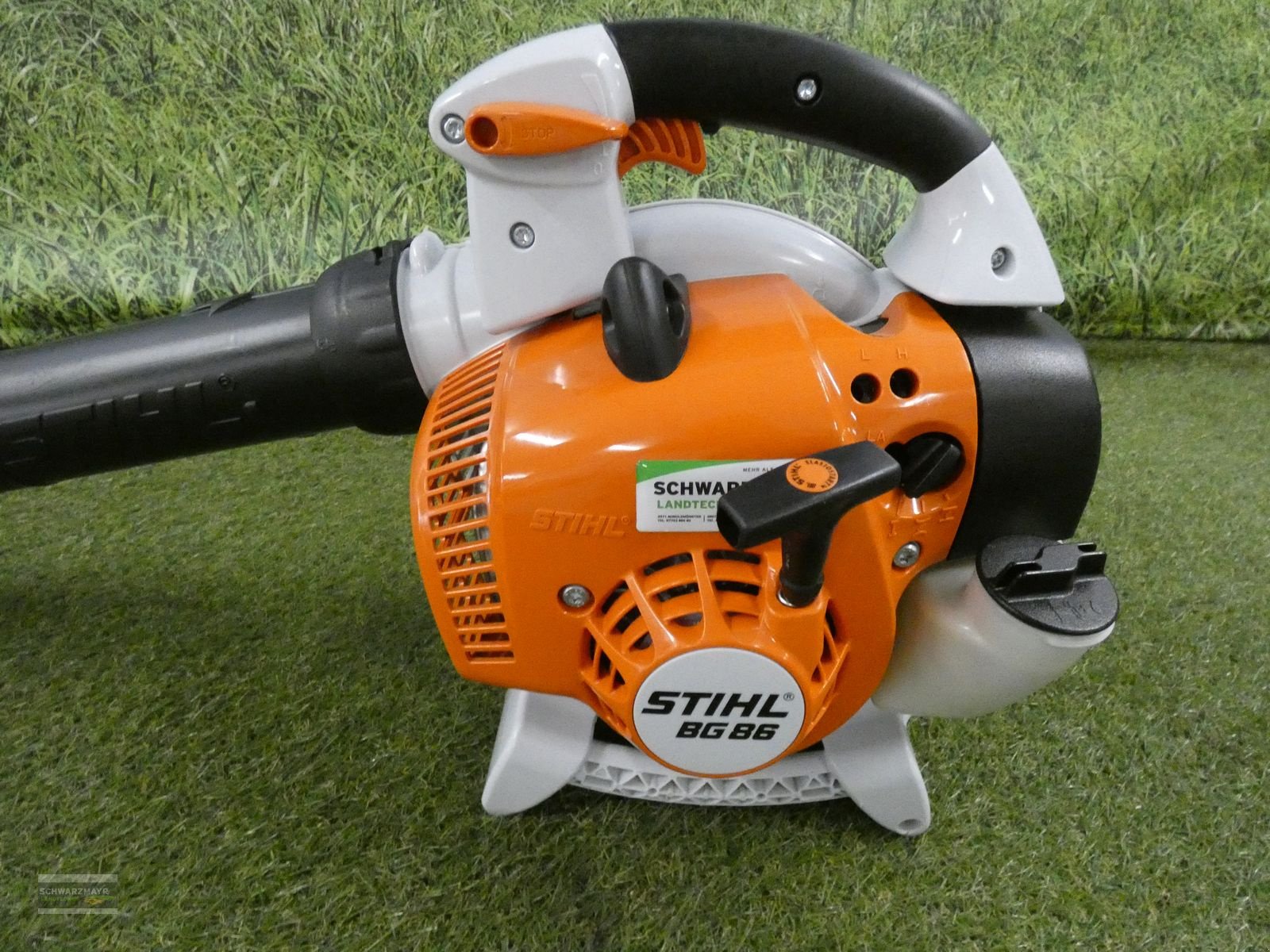 Rasenmäher of the type Stihl BG 86, Neumaschine in Aurolzmünster (Picture 7)