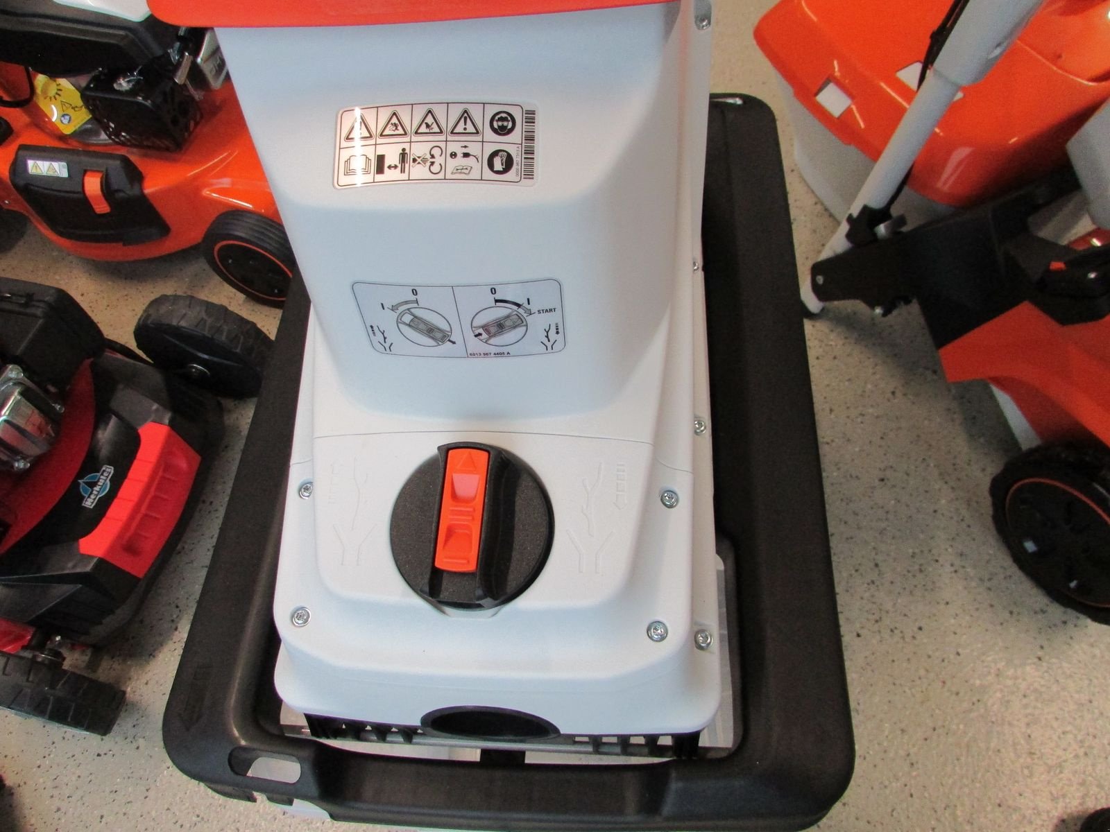 Rasenmäher of the type Stihl GHE 140 L, Gebrauchtmaschine in Saxen (Picture 4)