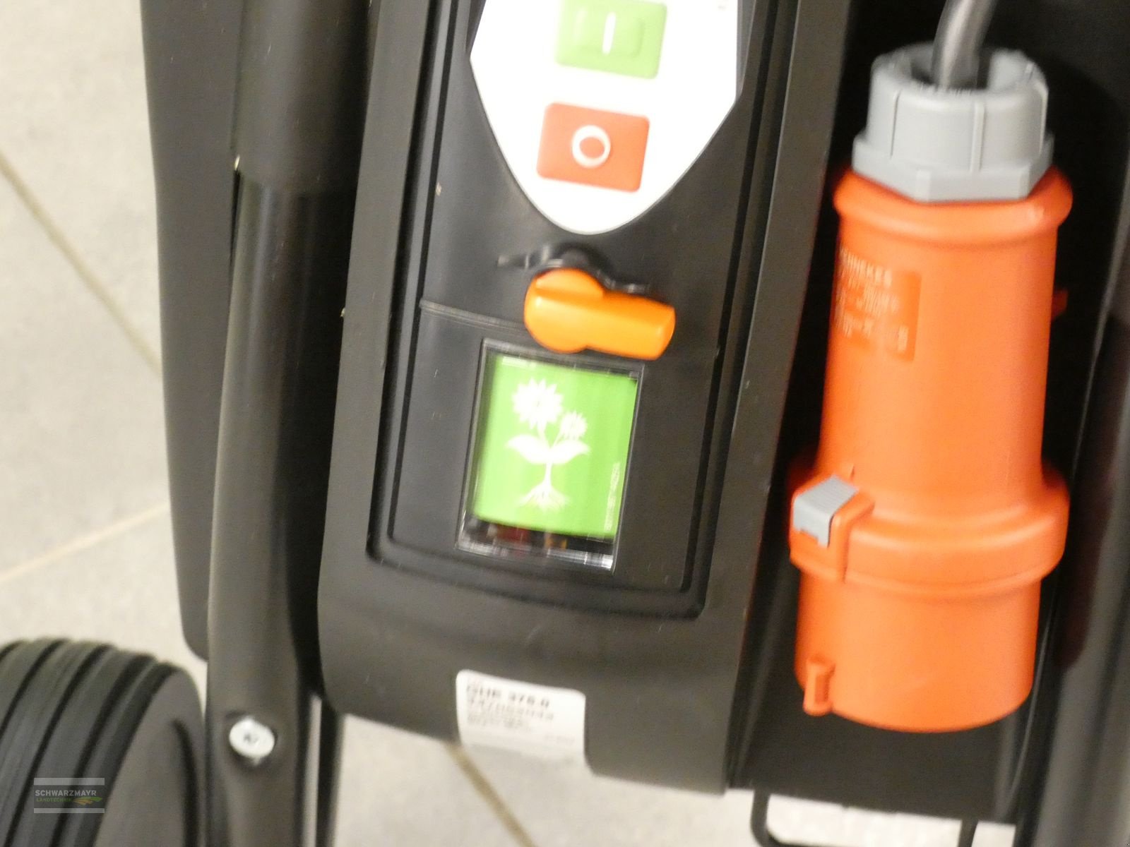 Rasenmäher of the type Stihl GHE 375.0 Häcksler, Neumaschine in Aurolzmünster (Picture 10)