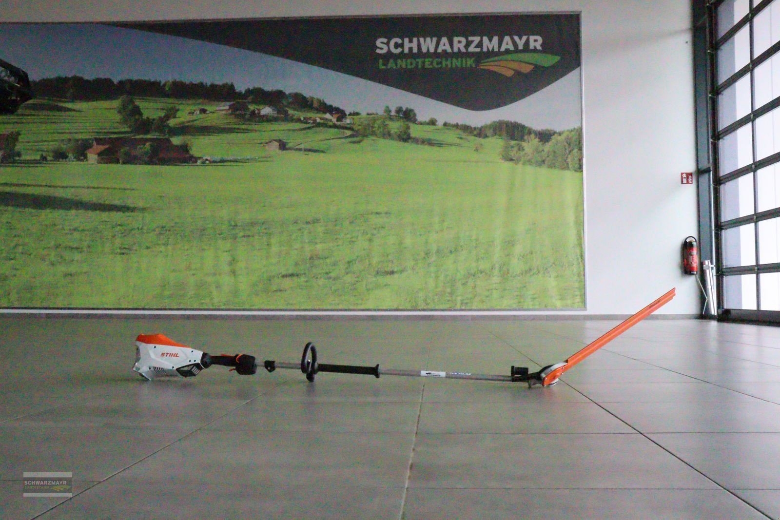 Rasenmäher of the type Stihl HLA 135 o. Akku, Neumaschine in Aurolzmünster (Picture 1)