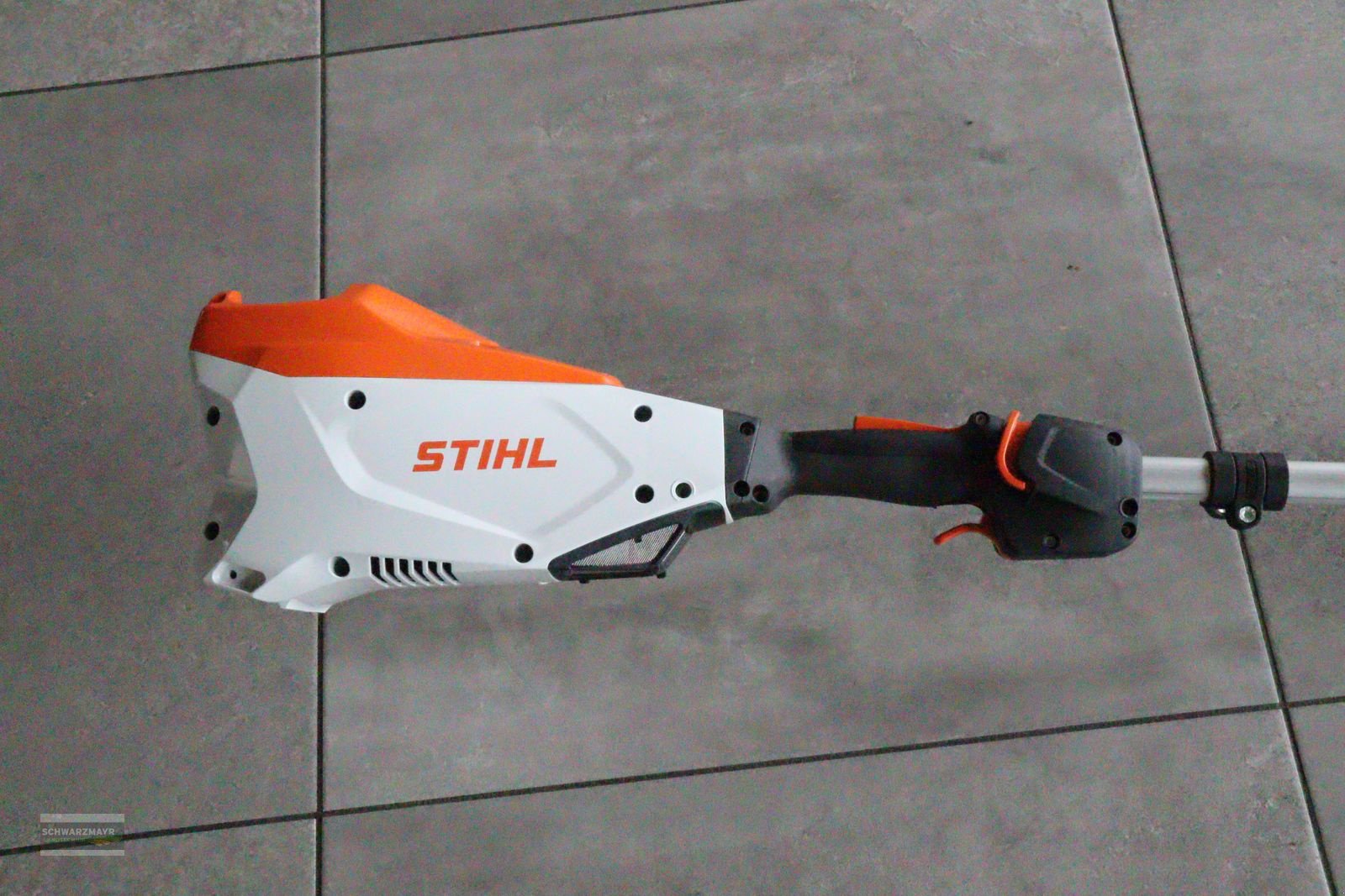 Rasenmäher of the type Stihl HLA 135 o. Akku, Neumaschine in Aurolzmünster (Picture 8)