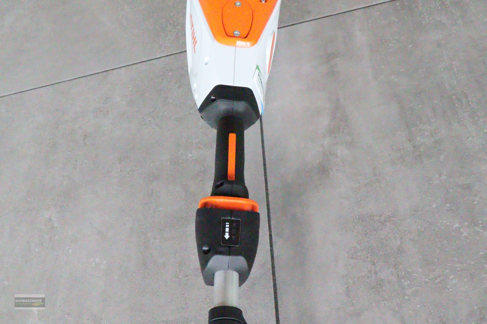 Rasenmäher of the type Stihl HLA 135 o. Akku, Neumaschine in Aurolzmünster (Picture 7)