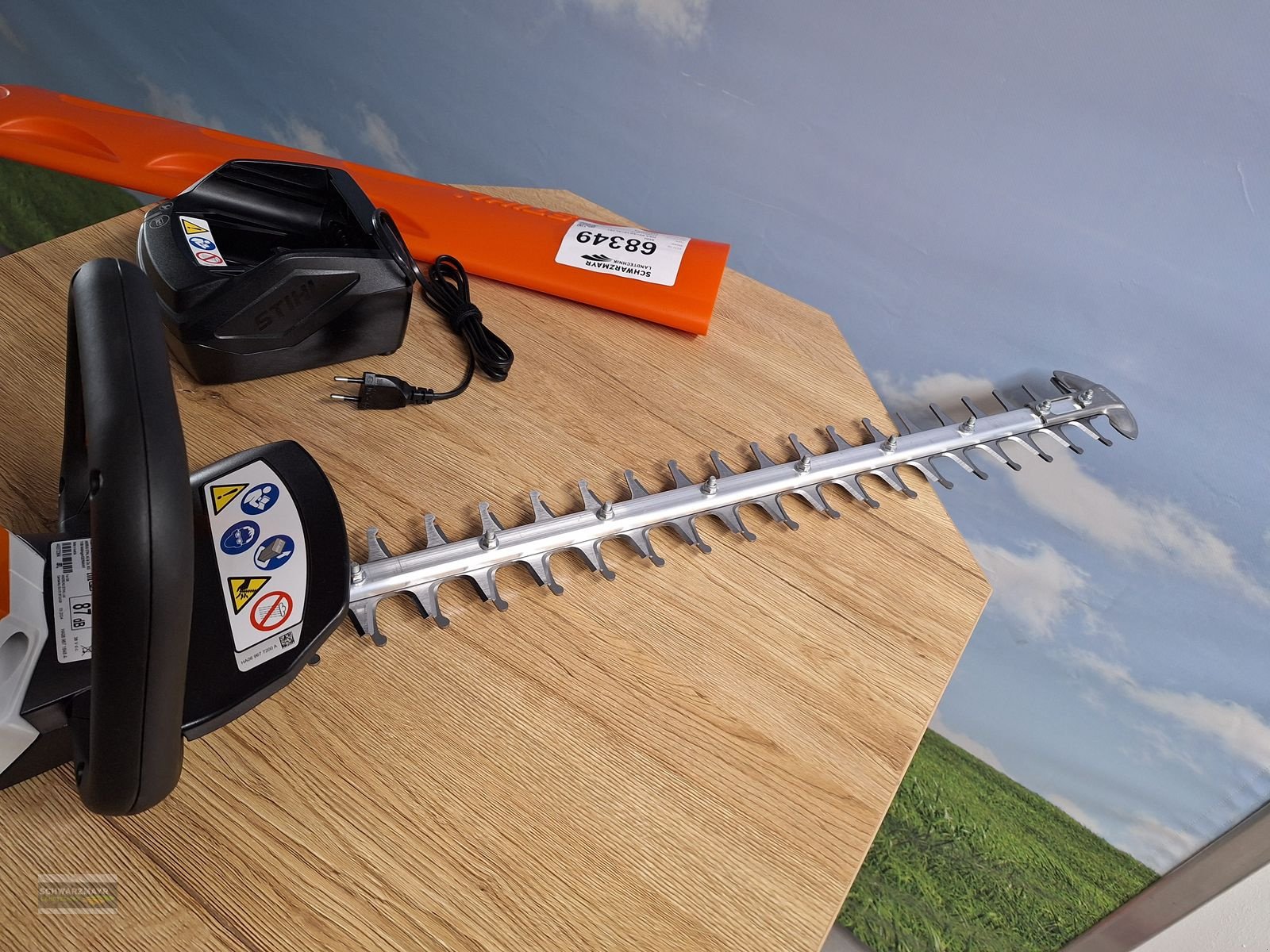 Rasenmäher of the type Stihl HSA 60+AK10+AL101, Neumaschine in Gampern (Picture 5)