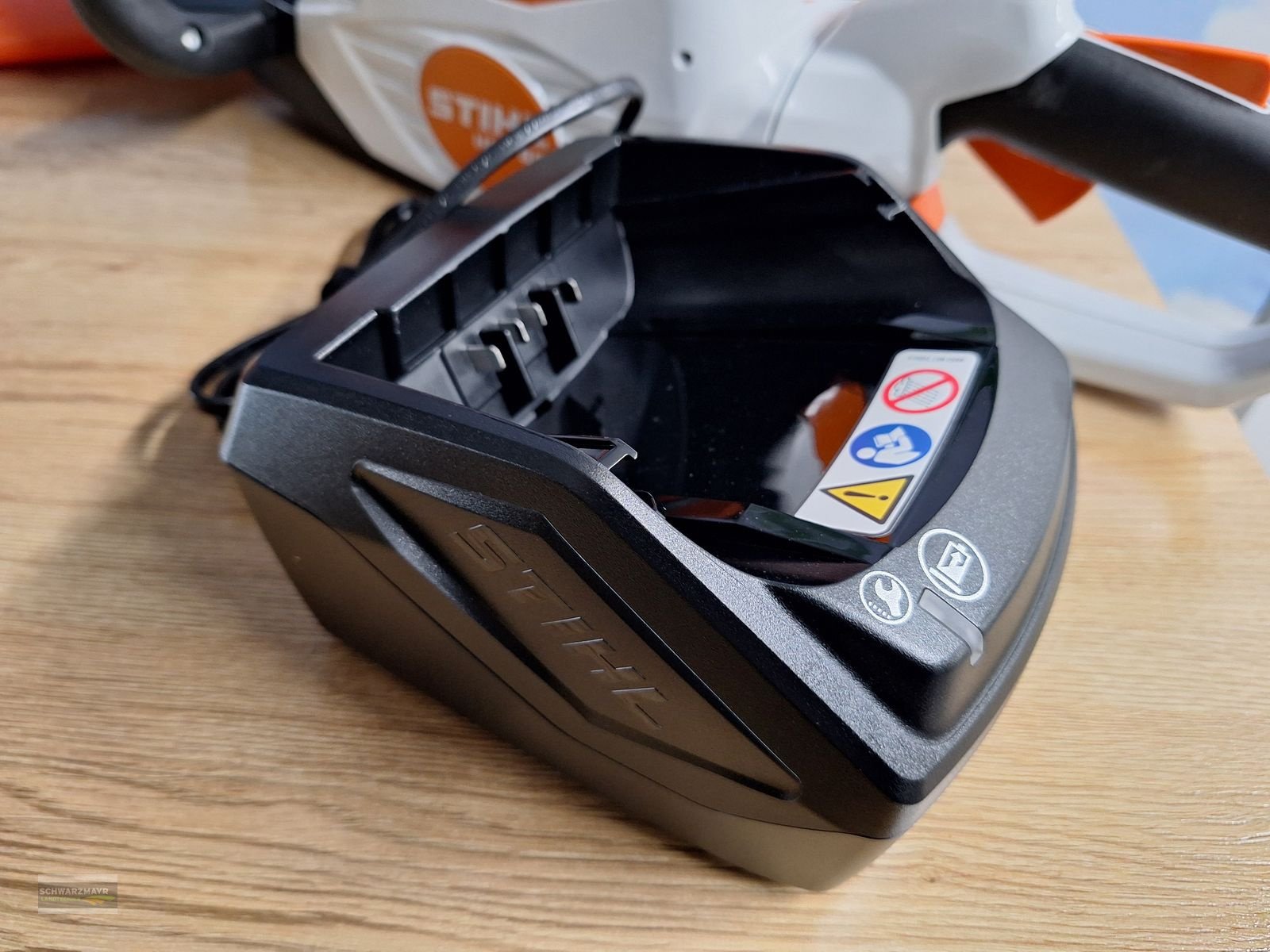 Rasenmäher of the type Stihl HSA 60+AK10+AL101, Neumaschine in Gampern (Picture 10)