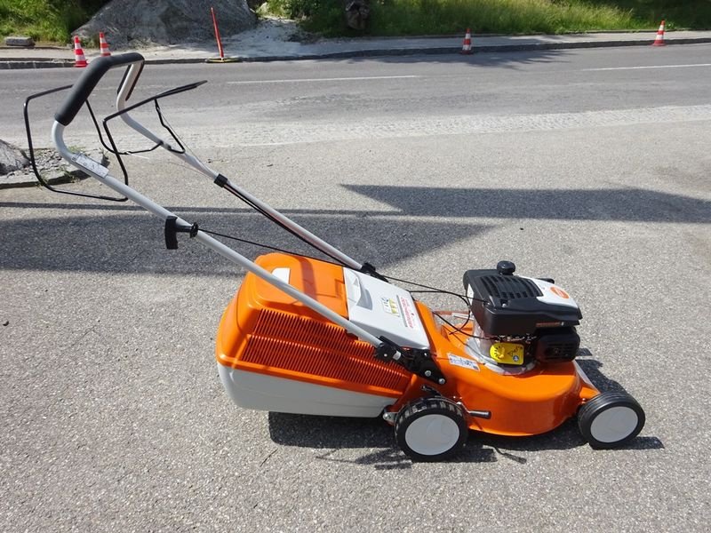 Rasenmäher of the type Stihl RM 248.2 T Rasenmäher, Neumaschine in St. Marienkirchen (Picture 4)