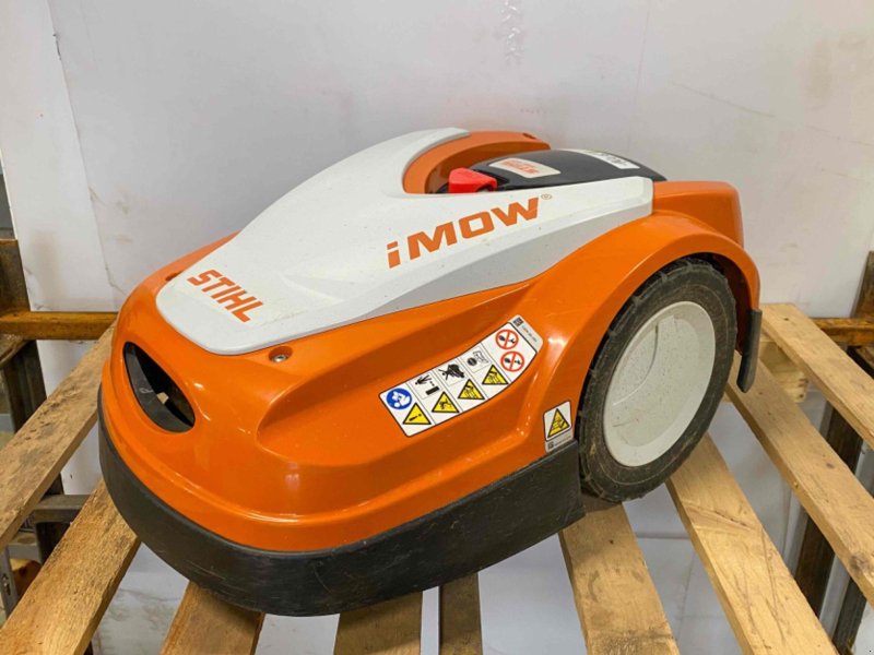 Rasenmäher typu Stihl Robot de tonte RMI422 Stihl, Gebrauchtmaschine w LA SOUTERRAINE
