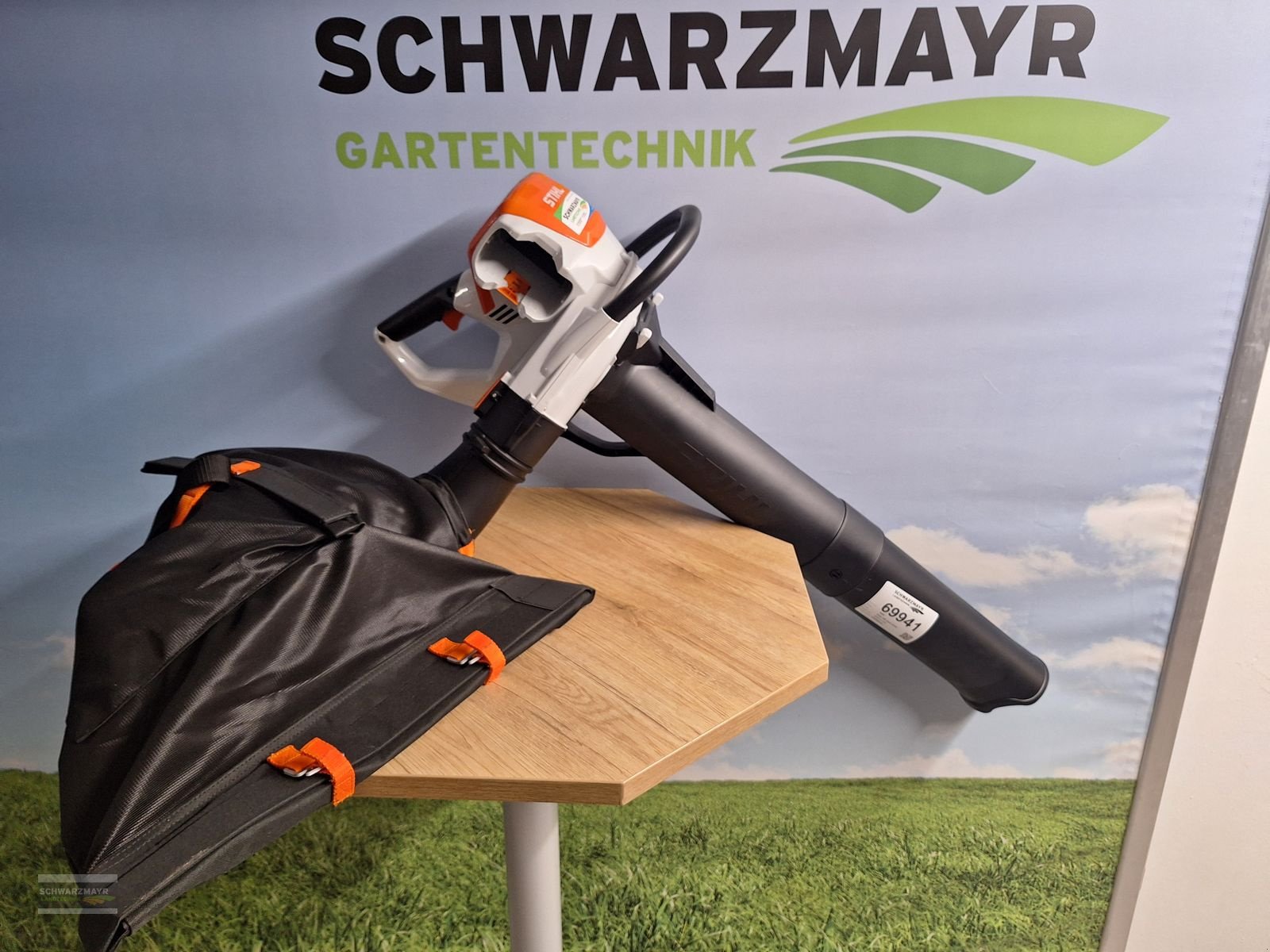 Rasenmäher of the type Stihl SHA 56+AK20+AL101, Neumaschine in Gampern (Picture 3)