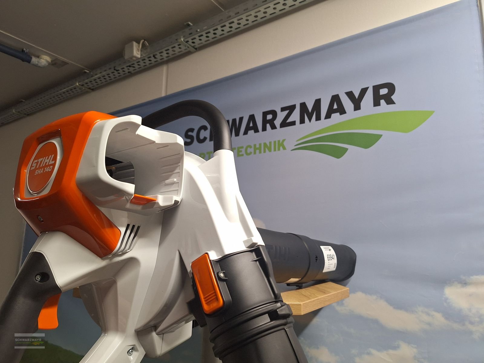 Rasenmäher of the type Stihl SHA 56+AK20+AL101, Neumaschine in Gampern (Picture 17)