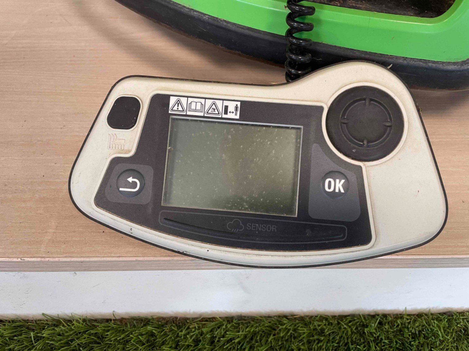 Rasenmäher du type Viking Robot de tonte Mi 632P Viking, Gebrauchtmaschine en LA SOUTERRAINE (Photo 5)