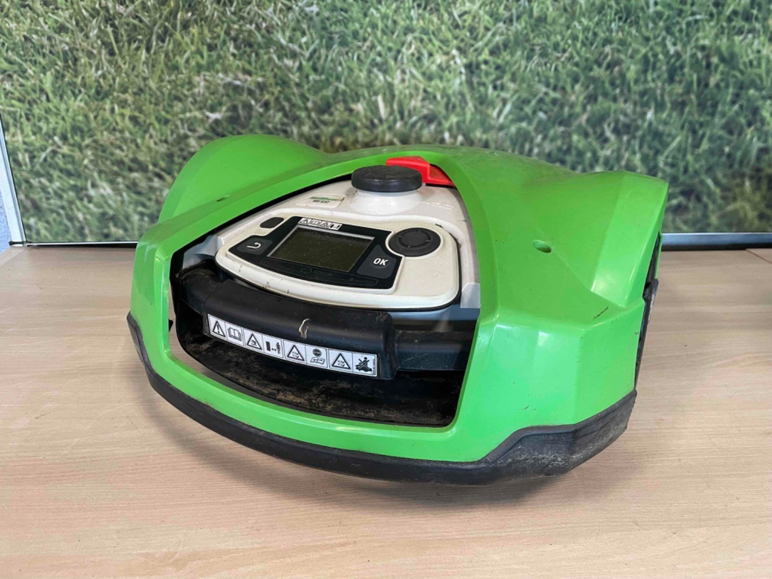 Rasenmäher van het type Viking Robot de tonte Mi 632P Viking, Gebrauchtmaschine in LA SOUTERRAINE (Foto 4)