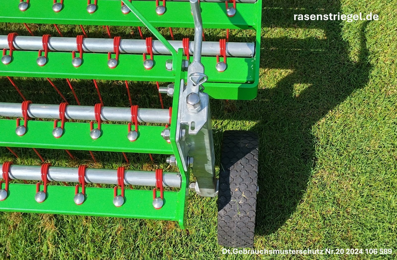 Rasenstriegel des Typs rasenstriegel.de RS2006, Neumaschine in Bad Staffelstein (Bild 4)