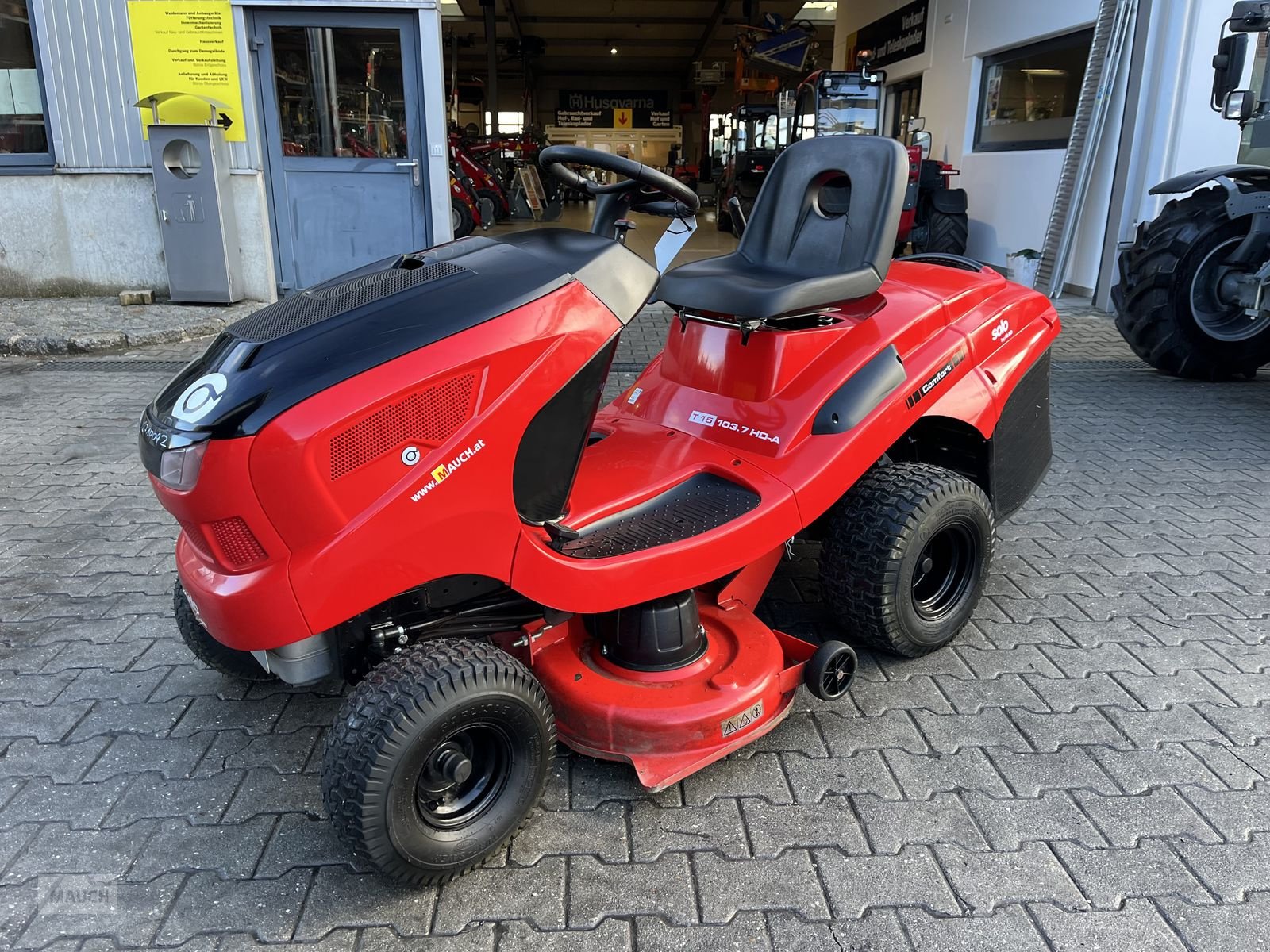 Rasentraktor des Typs Alko T15 103.7 Comfort HD-A gepflegter Zustand, Gebrauchtmaschine in Burgkirchen (Bild 18)