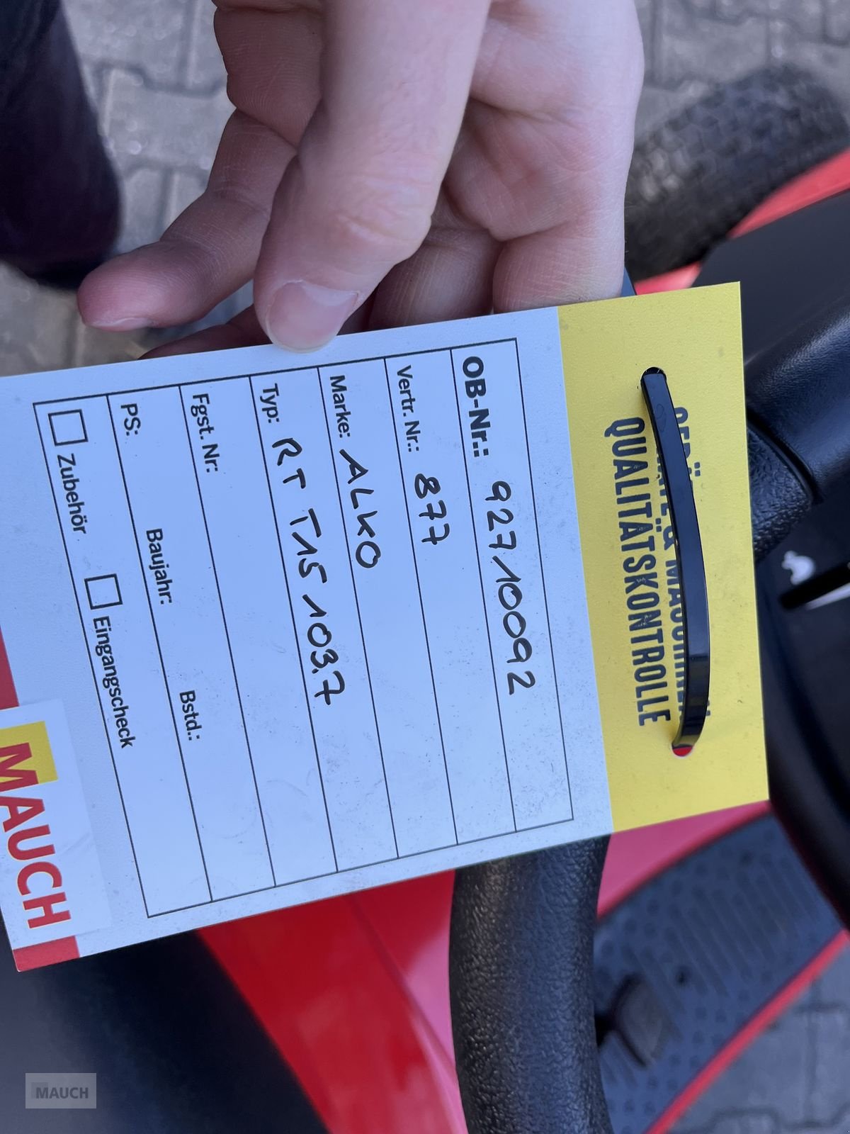 Rasentraktor des Typs Alko T15 103.7 Comfort HD-A gepflegter Zustand, Gebrauchtmaschine in Burgkirchen (Bild 5)