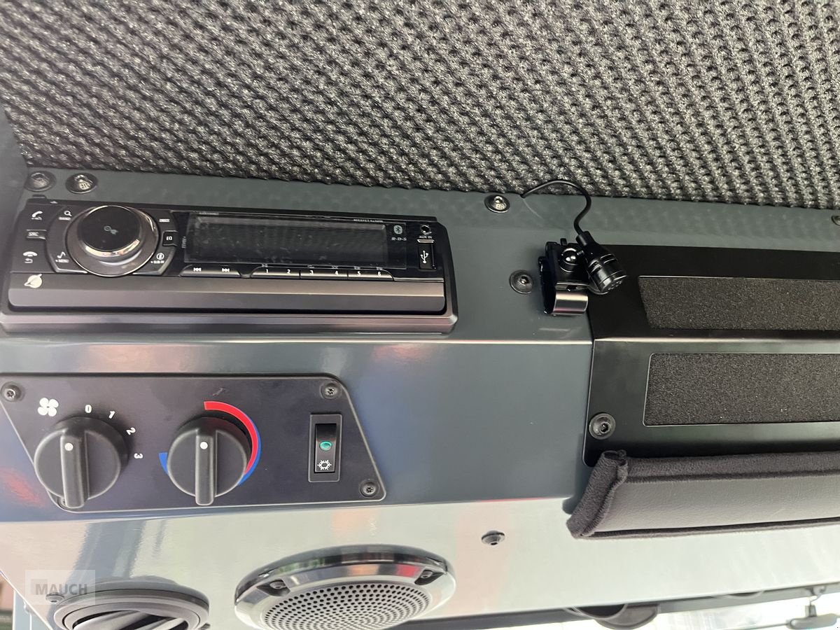 Rasentraktor des Typs Amazone Profihopper 1500 4 Zylinder Diesel, Neumaschine in Burgkirchen (Bild 20)