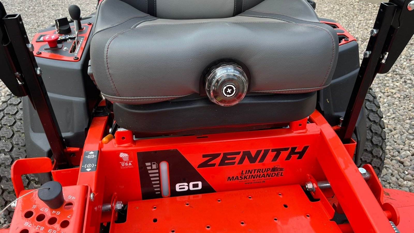 Rasentraktor des Typs Ariens Zenith 60 SD Top professionel maskine med stor 2 cylindret Kawasaki motor., Gebrauchtmaschine in Lintrup (Bild 12)