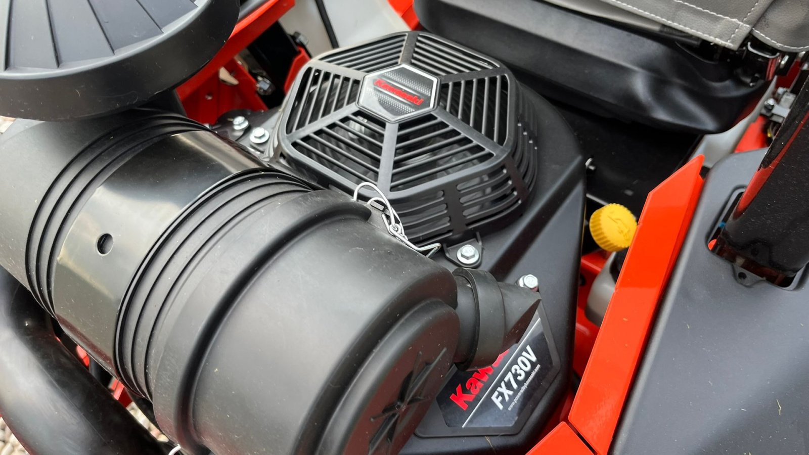 Rasentraktor des Typs Ariens Zenith 60 SD Top professionel maskine med stor 2 cylindret Kawasaki motor., Gebrauchtmaschine in Lintrup (Bild 10)