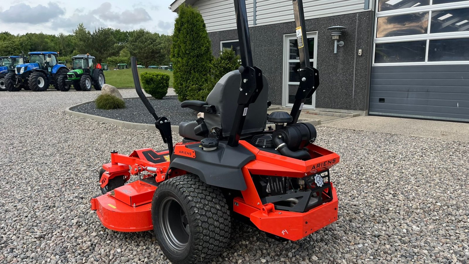 Rasentraktor des Typs Ariens Zenith 60 SD Top professionel maskine med stor 2 cylindret Kawasaki motor., Gebrauchtmaschine in Lintrup (Bild 8)