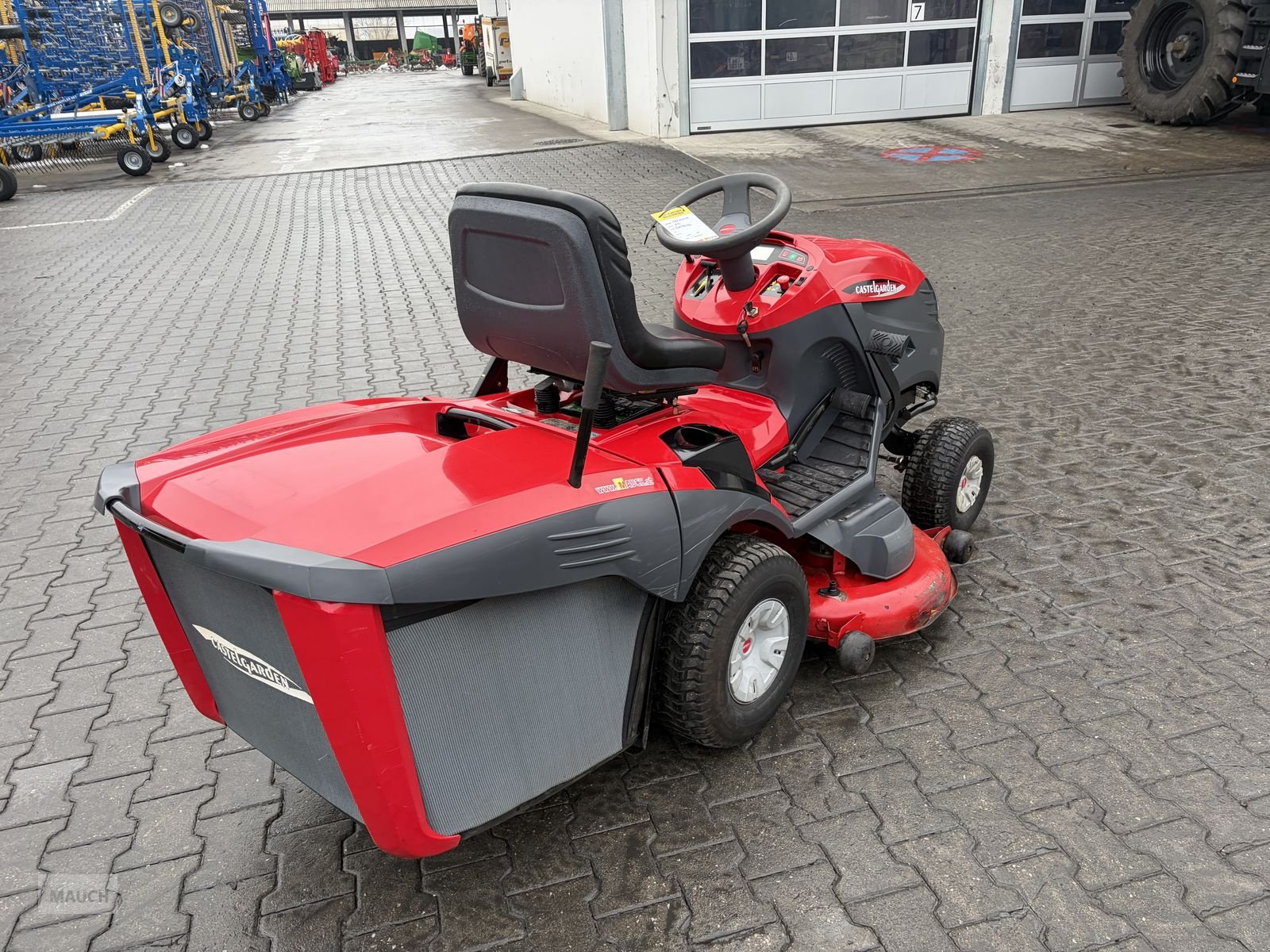 Rasentraktor of the type Castelgarden TX122 Hydro 22PS, Gebrauchtmaschine in Burgkirchen (Picture 5)