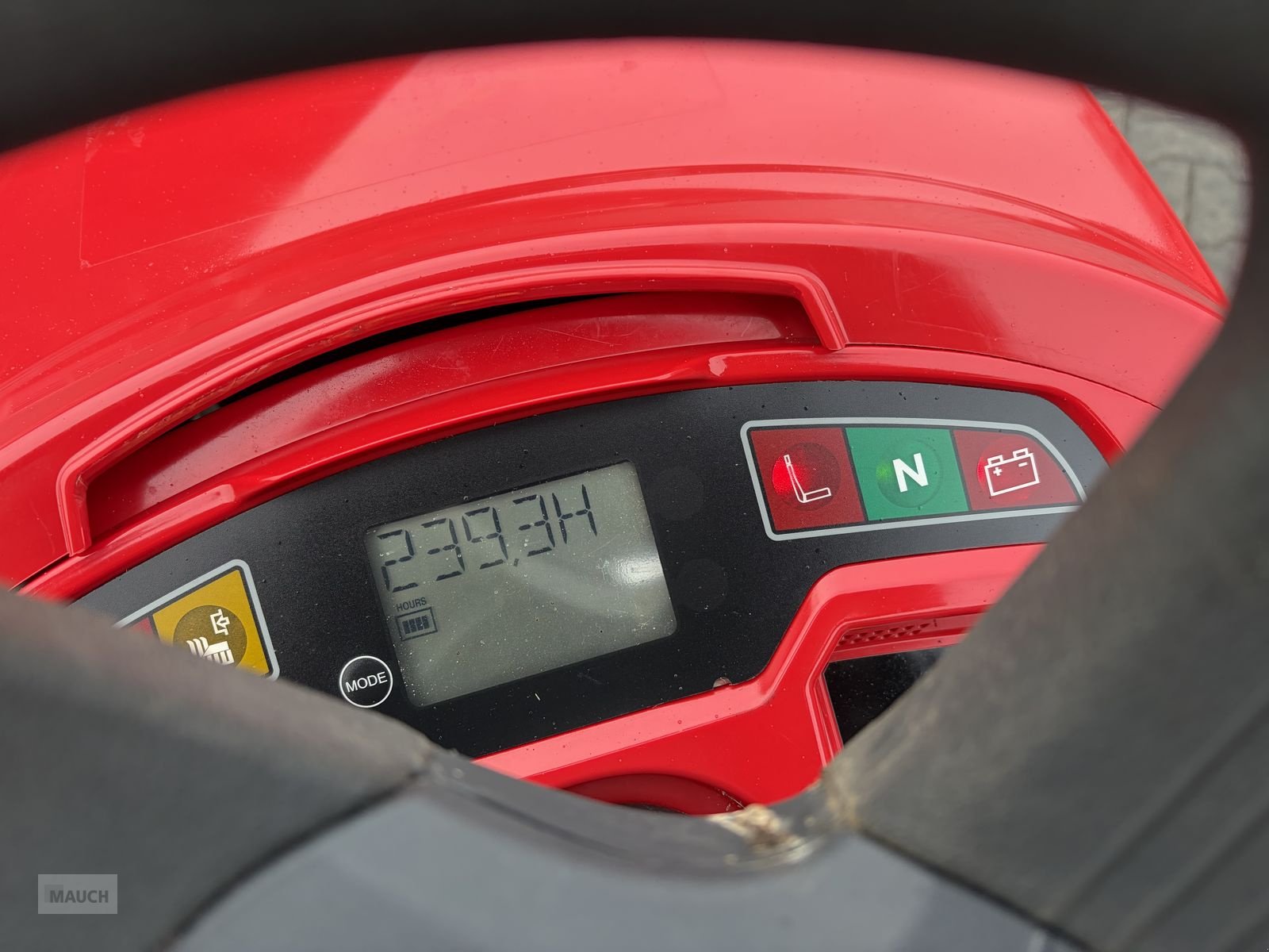 Rasentraktor of the type Castelgarden TX122 Hydro 22PS, Gebrauchtmaschine in Burgkirchen (Picture 14)