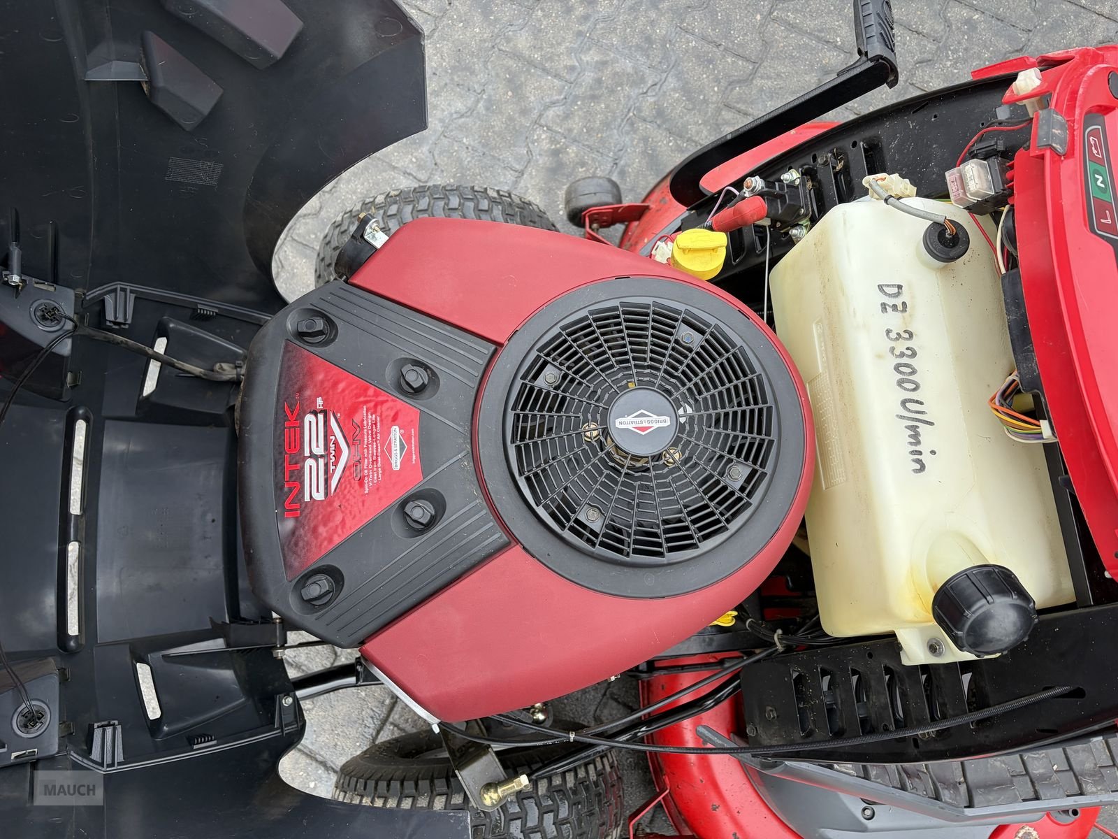 Rasentraktor of the type Castelgarden TX122 Hydro 22PS, Gebrauchtmaschine in Burgkirchen (Picture 12)