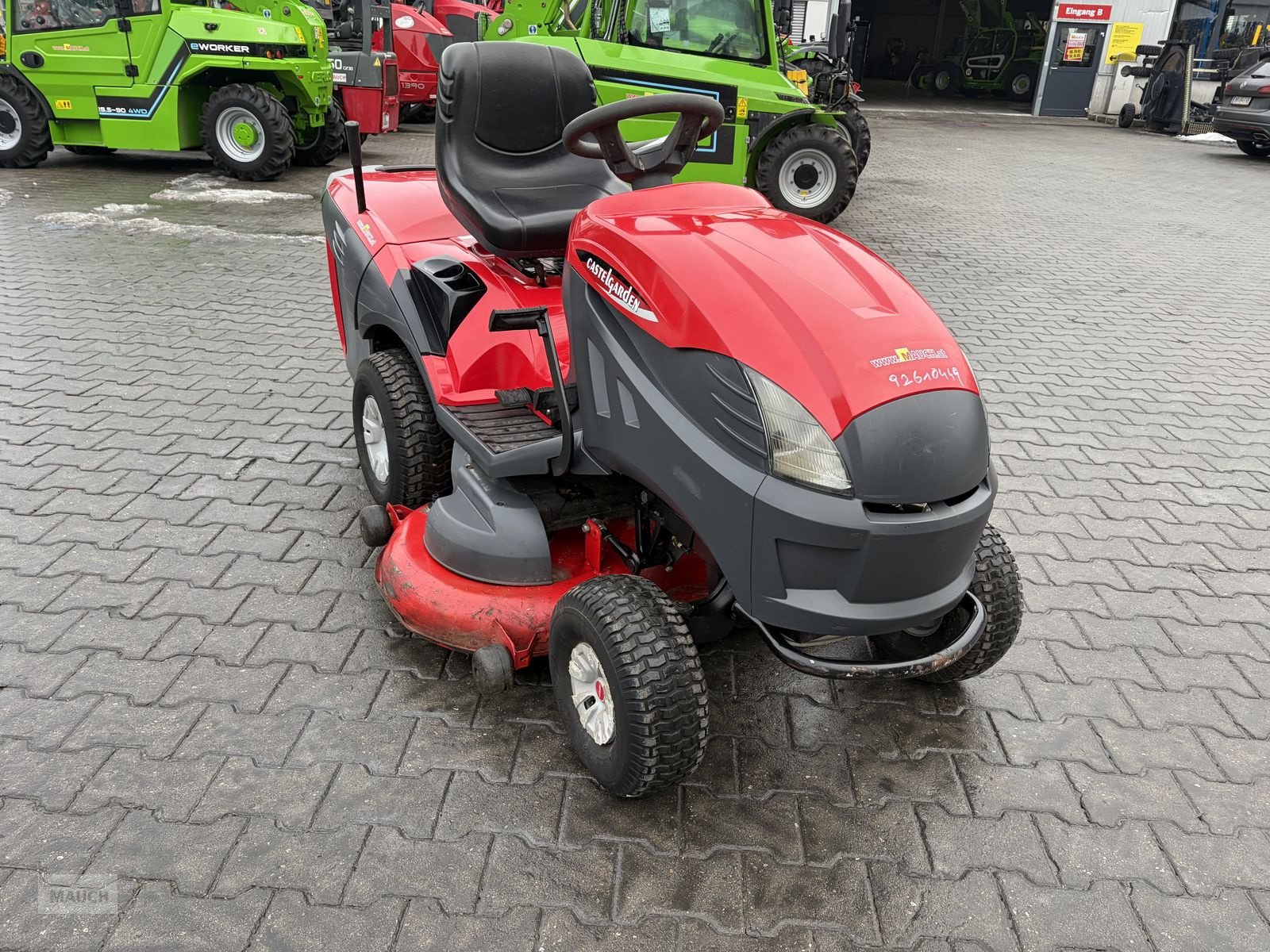 Rasentraktor of the type Castelgarden TX122 Hydro 22PS, Gebrauchtmaschine in Burgkirchen (Picture 2)