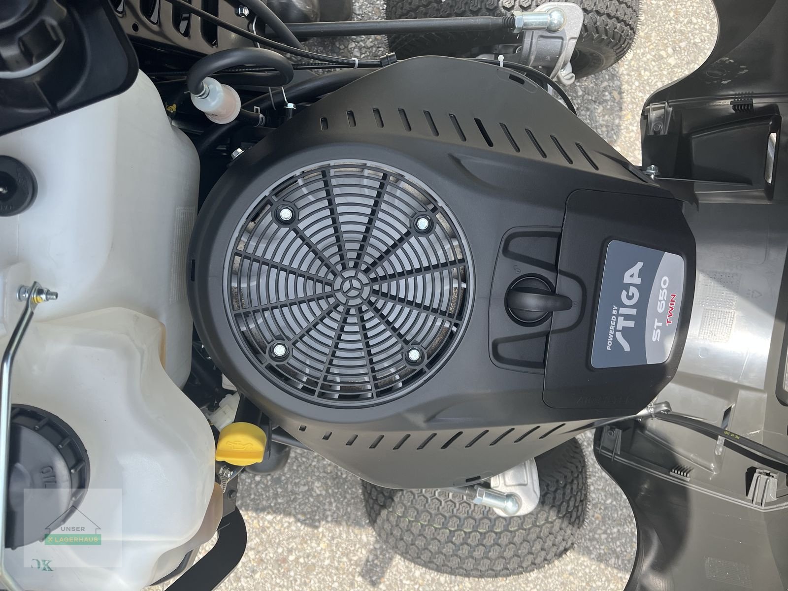 Rasentraktor des Typs Castelgarden XHT 240 4WD, Gebrauchtmaschine in Wartberg (Bild 5)