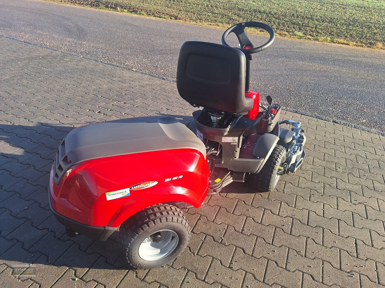 Rasentraktor des Typs Castelgarden XK4 160 HD, Neumaschine in Aurolzmünster (Bild 4)
