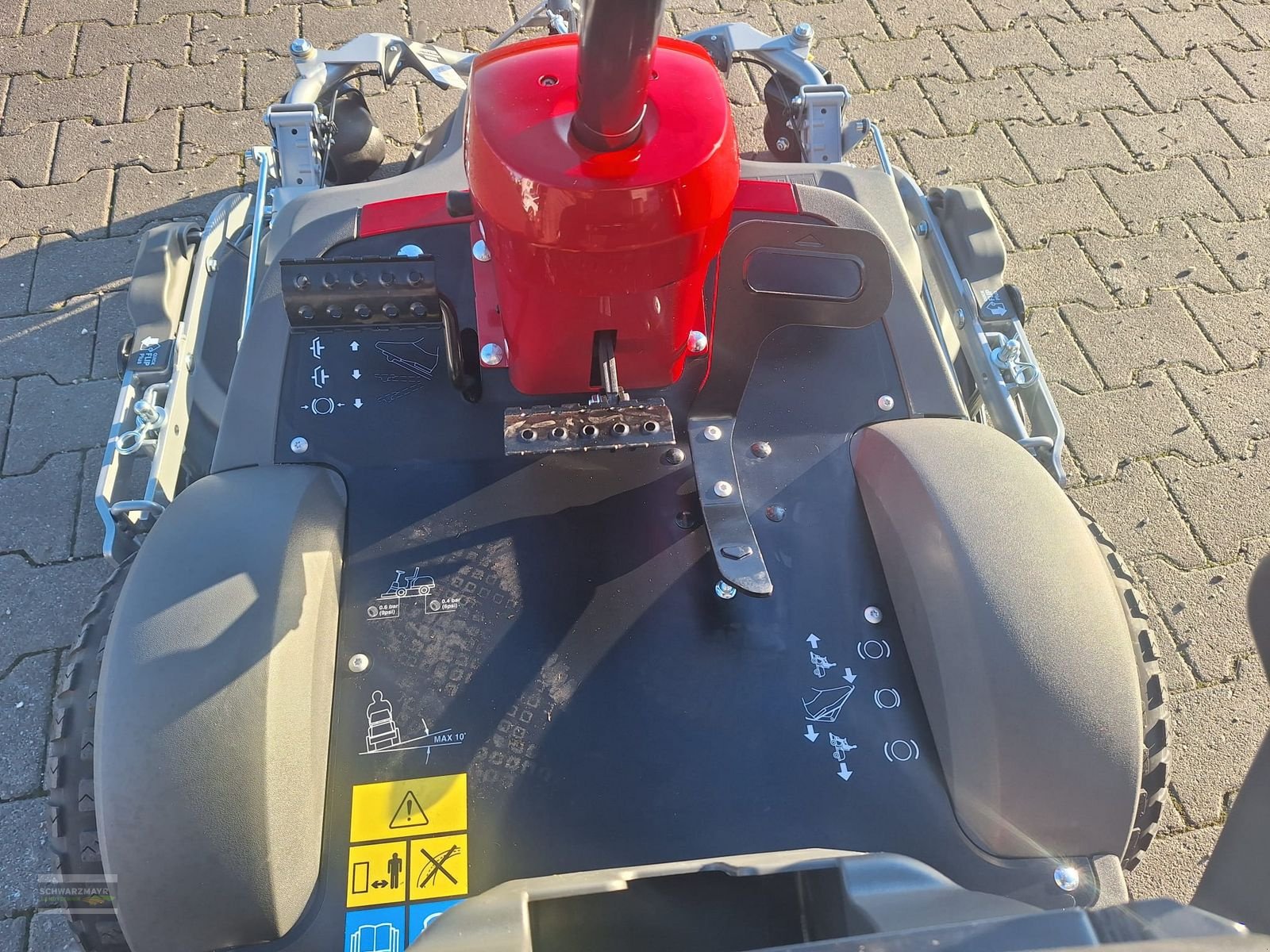 Rasentraktor des Typs Castelgarden XK4 160 HD, Neumaschine in Aurolzmünster (Bild 15)