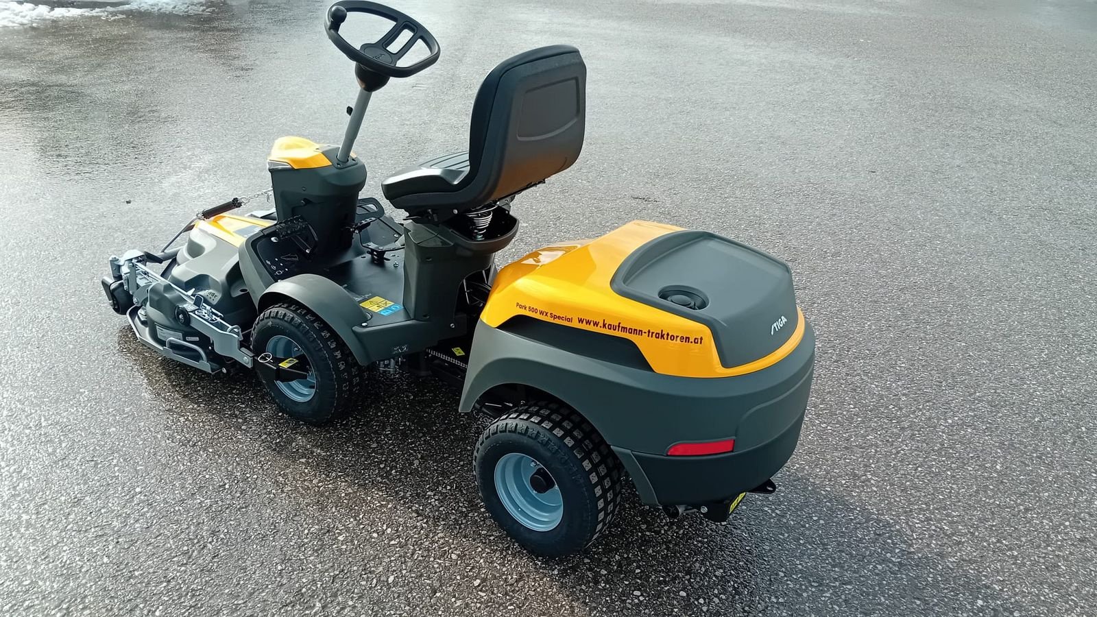 Rasentraktor des Typs Cub Cadet Cub Cadet LT3 R102 Rasentraktor, Neumaschine in NATTERNBACH (Bild 7)