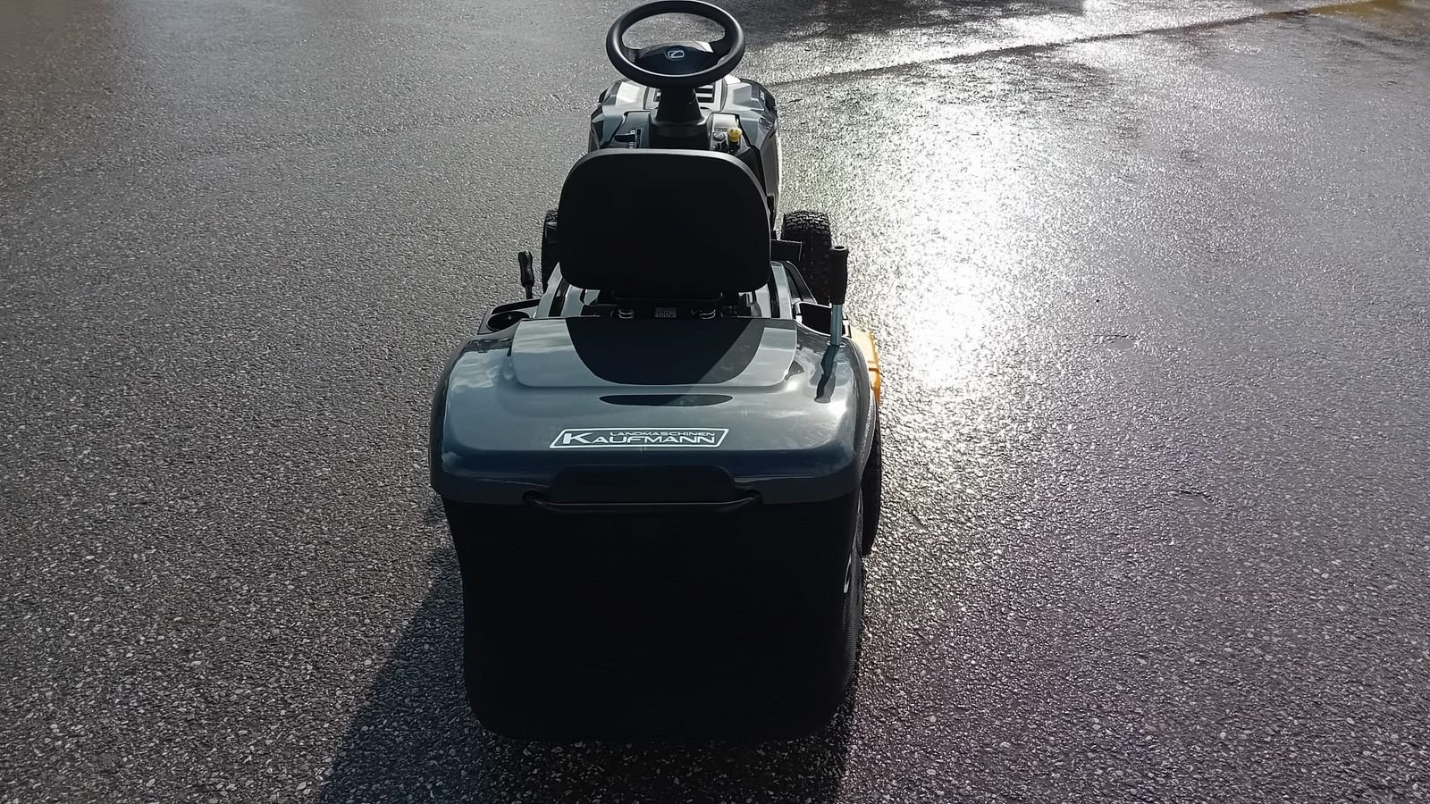 Rasentraktor des Typs Cub Cadet Cub Cadet LT3 R102 Rasentraktor, Neumaschine in NATTERNBACH (Bild 13)