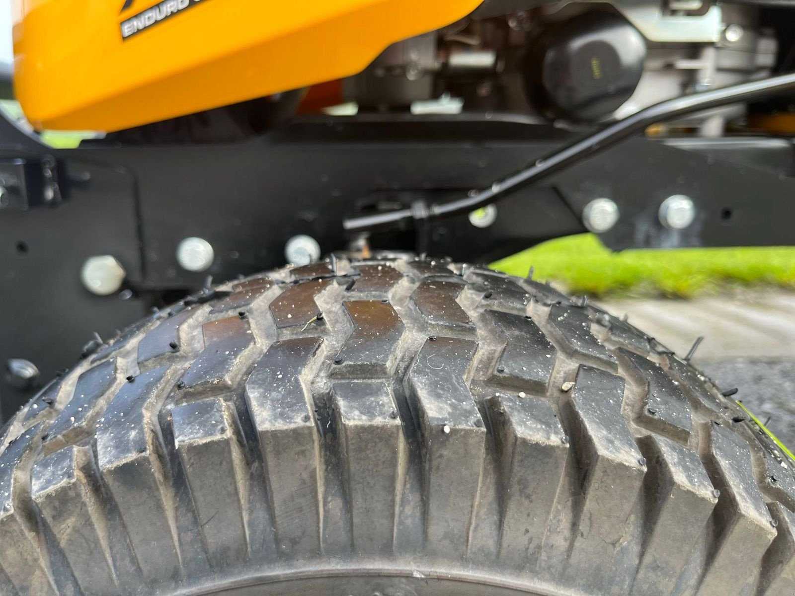 Rasentraktor от тип Cub Cadet Cub Cadet XT1 Winter, Gebrauchtmaschine в NATTERNBACH (Снимка 10)