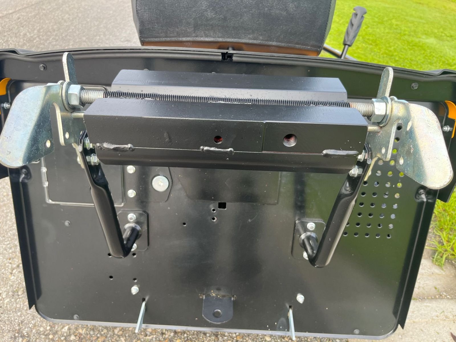 Rasentraktor от тип Cub Cadet Cub Cadet XT1 Winter, Gebrauchtmaschine в NATTERNBACH (Снимка 11)