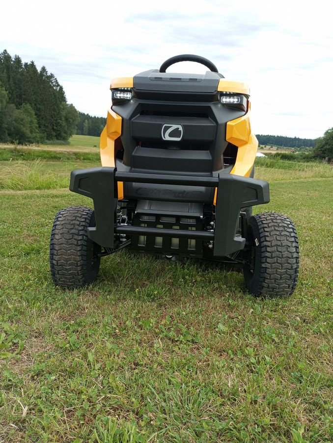 Rasentraktor des Typs Cub Cadet Cub Cadet XT2 QR 106 Spezial Edition, Neumaschine in NATTERNBACH (Bild 5)