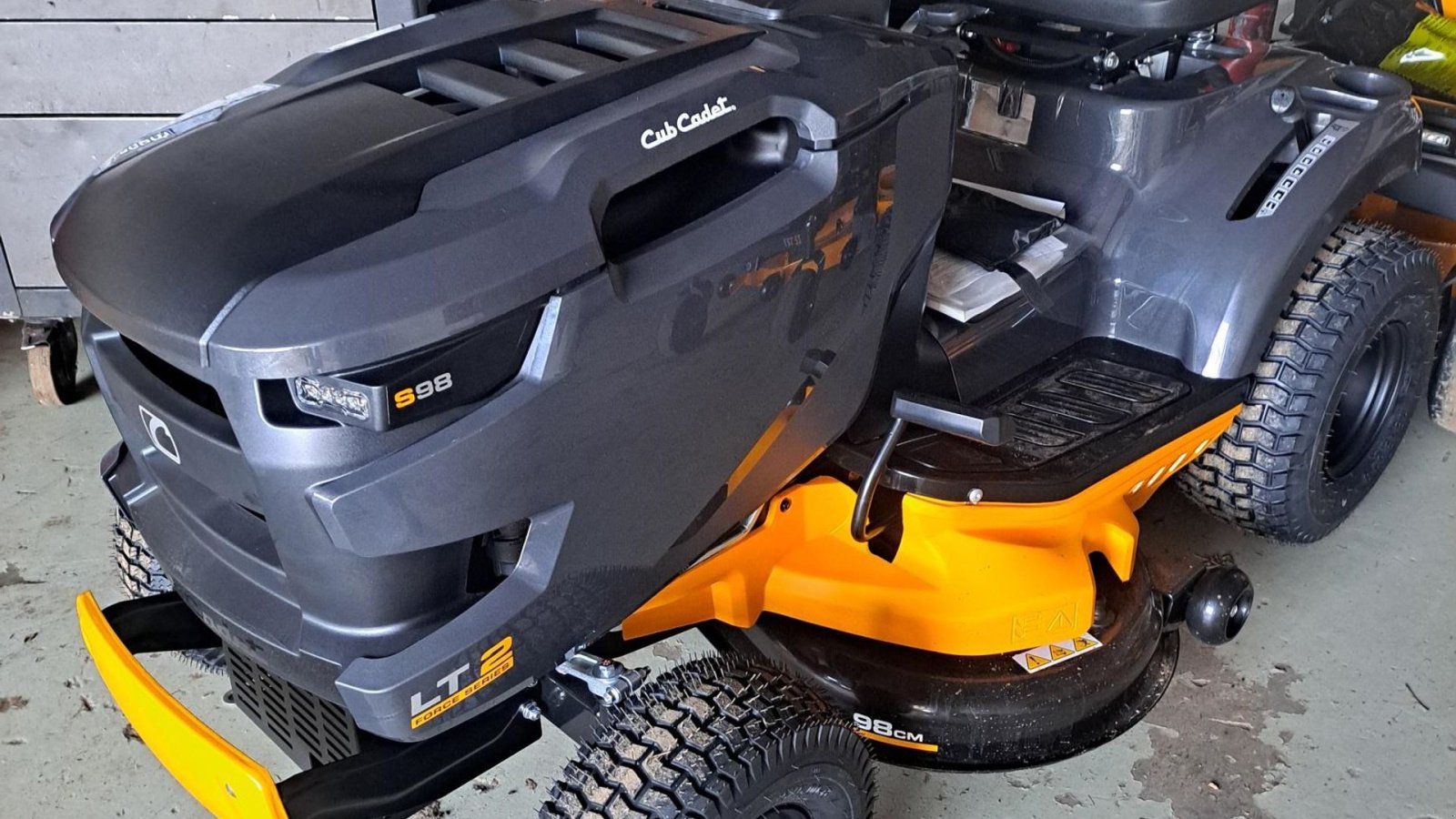 Rasentraktor του τύπου Cub Cadet LT 2 S98, Gebrauchtmaschine σε Spøttrup (Φωτογραφία 1)
