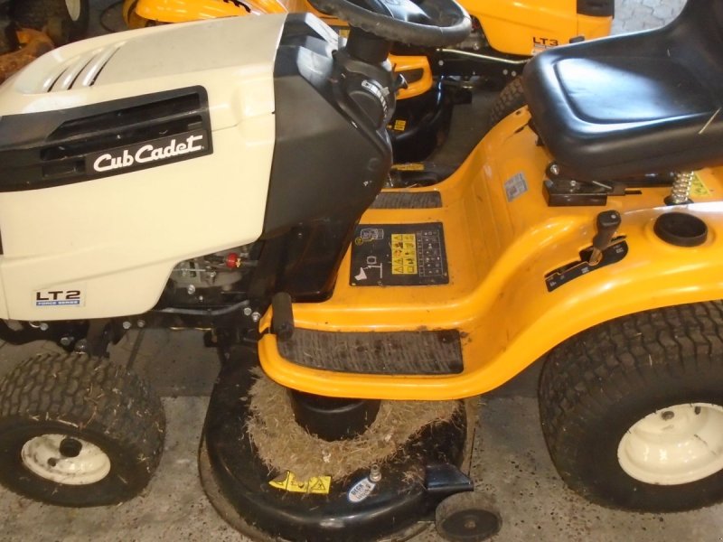 Rasentraktor типа Cub Cadet LT2 107cm, Gebrauchtmaschine в Viborg (Фотография 1)