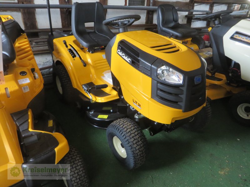 Rasentraktor del tipo Cub Cadet LT2NR92 Hydrostat, Neumaschine In Feuchtwangen