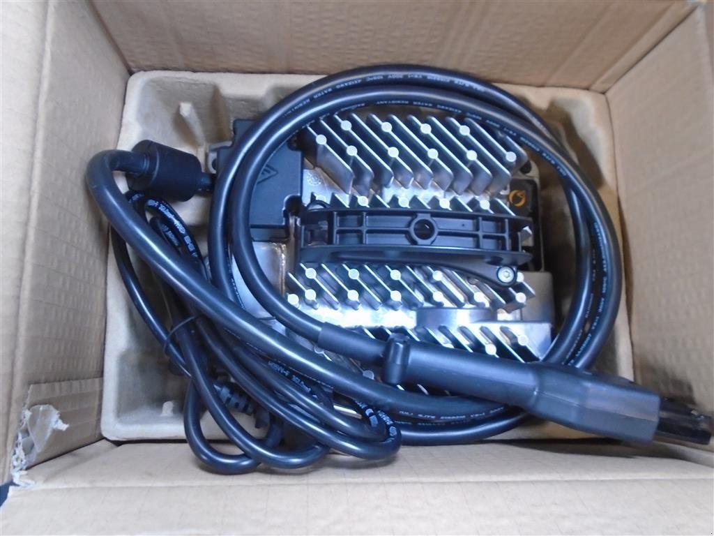 Rasentraktor Türe ait Cub Cadet XT2 ES107 NYHED ELEKTRISK, Gebrauchtmaschine içinde Viborg (resim 8)