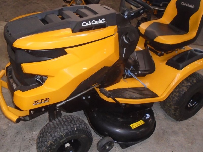 Rasentraktor типа Cub Cadet XT2 PS107 Kørt 46 Timer, Gebrauchtmaschine в Viborg (Фотография 1)
