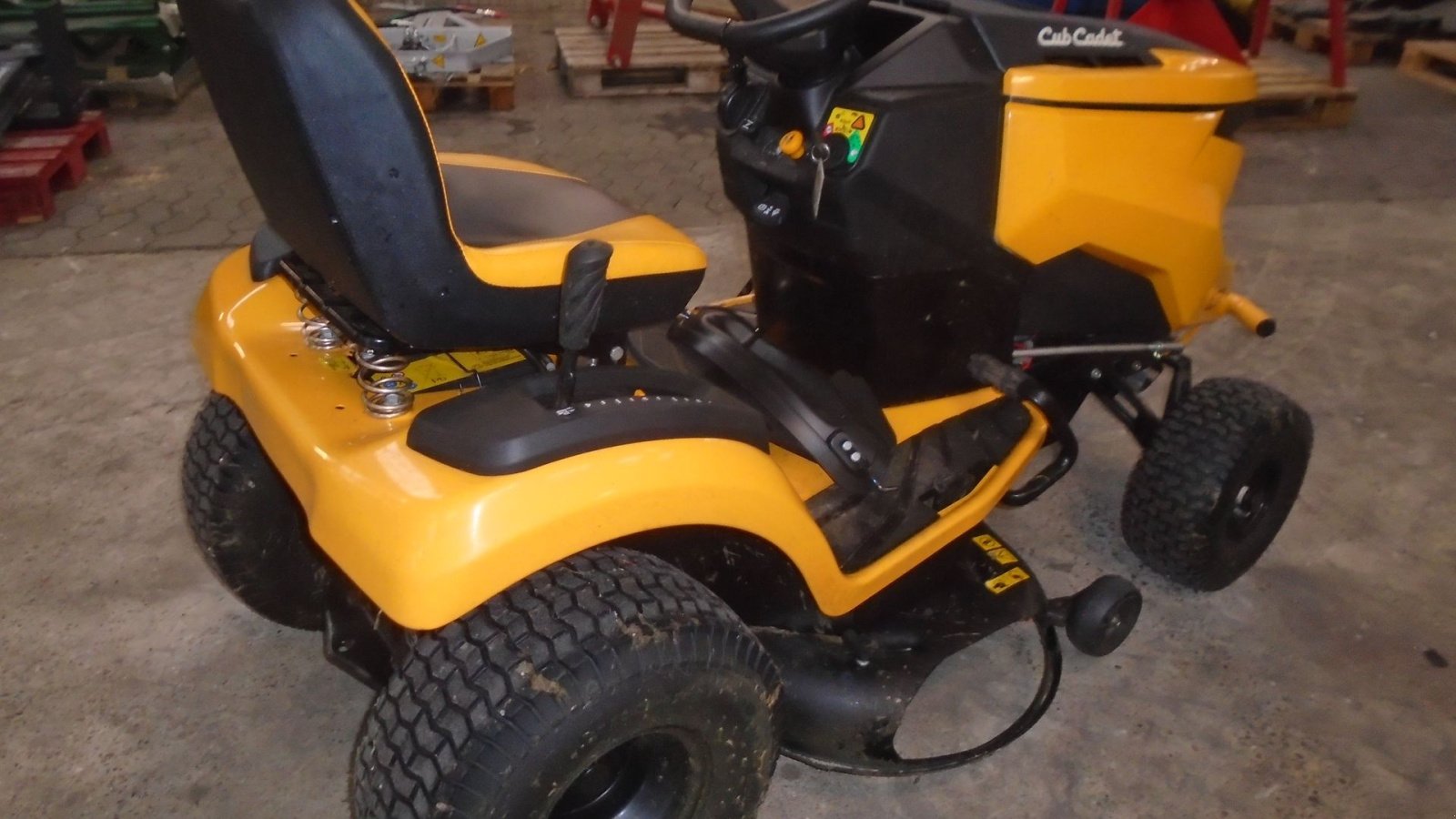 Rasentraktor Türe ait Cub Cadet XT2 PS107 Kørt 46 Timer, Gebrauchtmaschine içinde Viborg (resim 3)