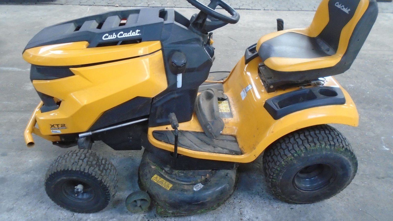 Rasentraktor типа Cub Cadet XT2 PS107, Gebrauchtmaschine в Viborg (Фотография 1)
