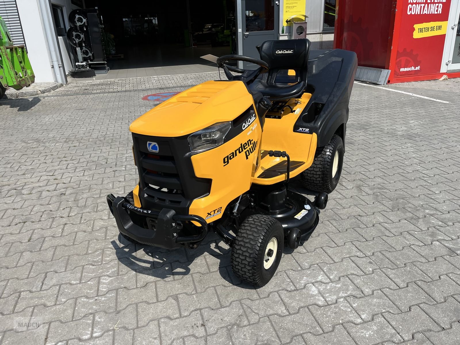 Rasentraktor of the type Cub Cadet XT2 QR106 nur 130h, Gebrauchtmaschine in Burgkirchen (Picture 4)
