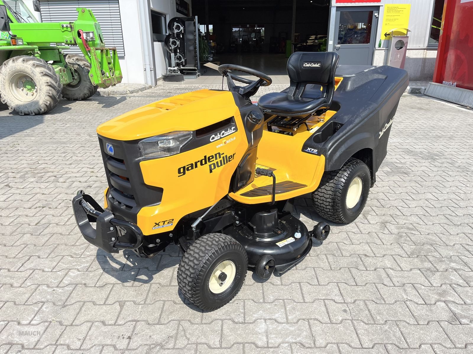 Rasentraktor of the type Cub Cadet XT2 QR106 nur 130h, Gebrauchtmaschine in Burgkirchen (Picture 5)