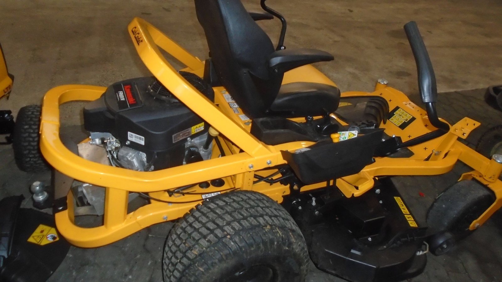 Rasentraktor типа Cub Cadet XZ5 L137, Gebrauchtmaschine в Viborg (Фотография 3)