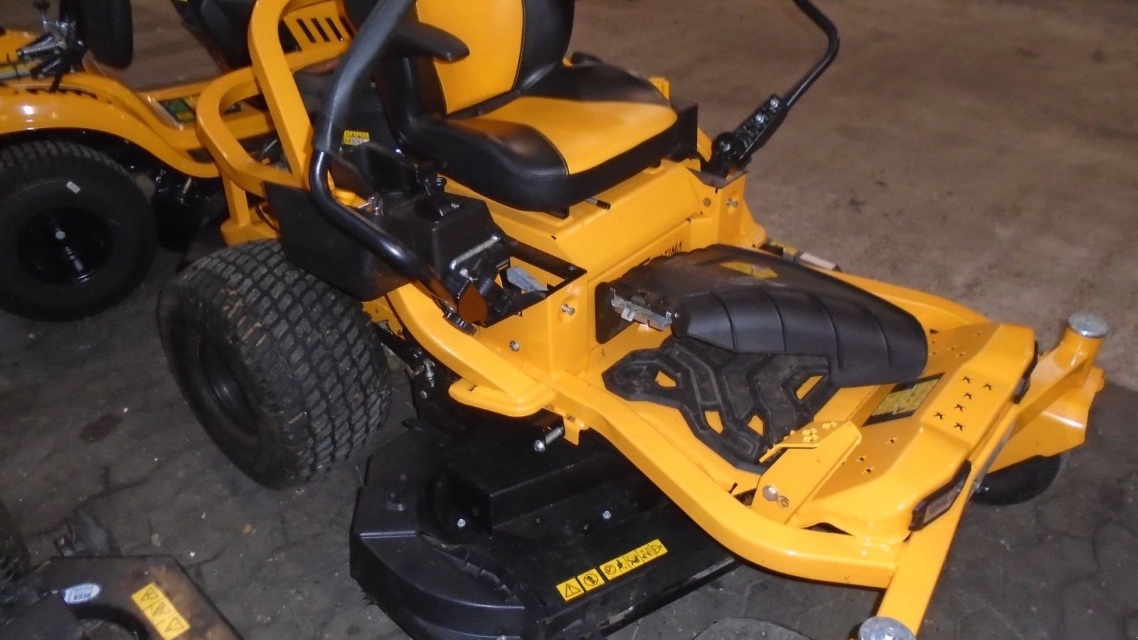 Rasentraktor типа Cub Cadet XZ5 L137, Gebrauchtmaschine в Viborg (Фотография 1)