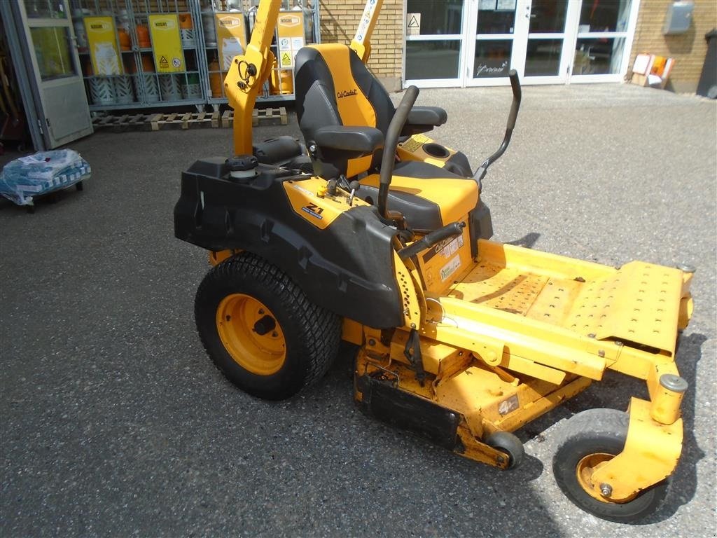 Rasentraktor des Typs Cub Cadet Z1 L122cm - 2019 - 480 Timer, Gebrauchtmaschine in Viborg (Bild 2)