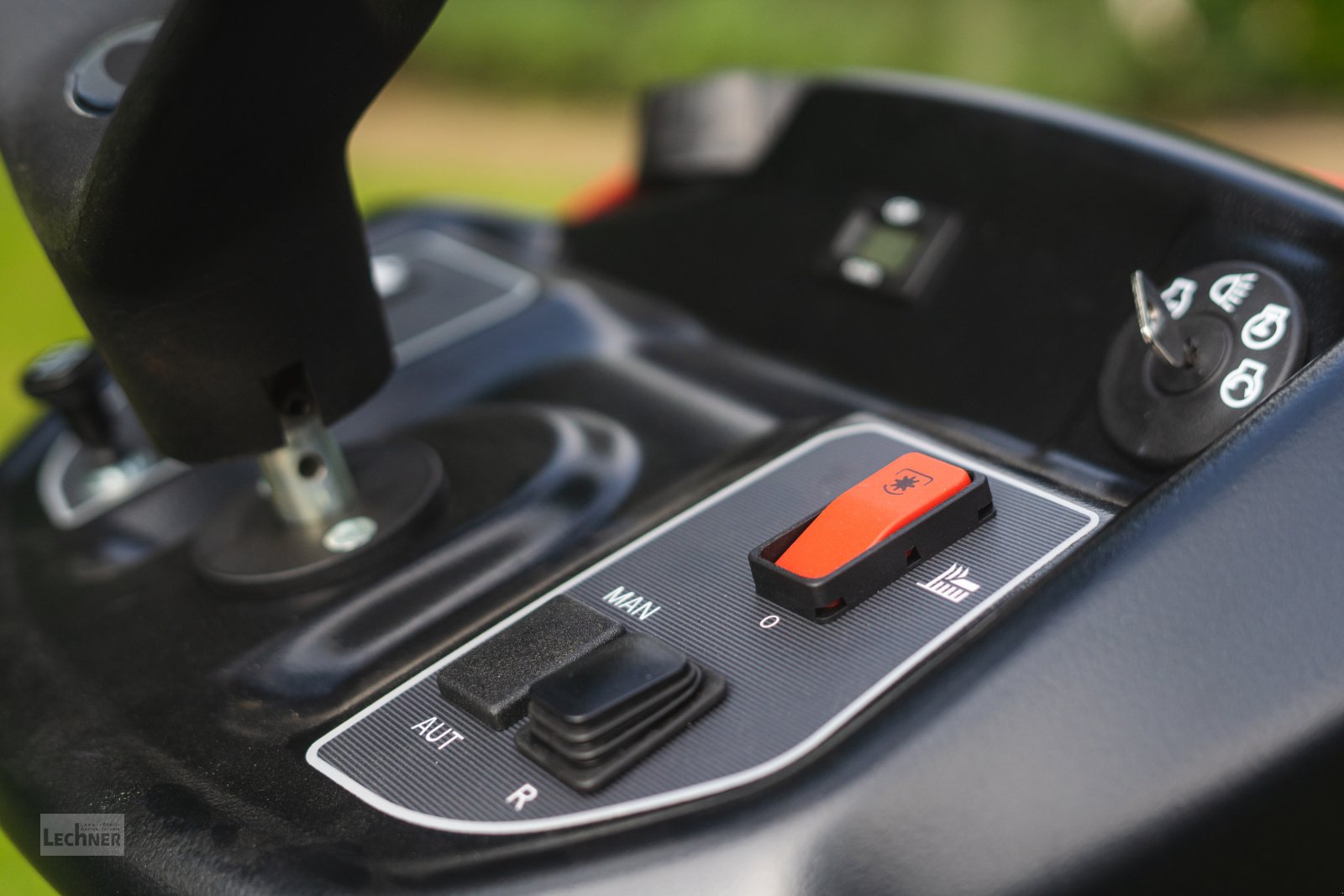 Rasentraktor a típus Efco EF 92/16 KH Aufsitzmäher, Neumaschine ekkor: Bad Abbach-Dünzling (Kép 5)