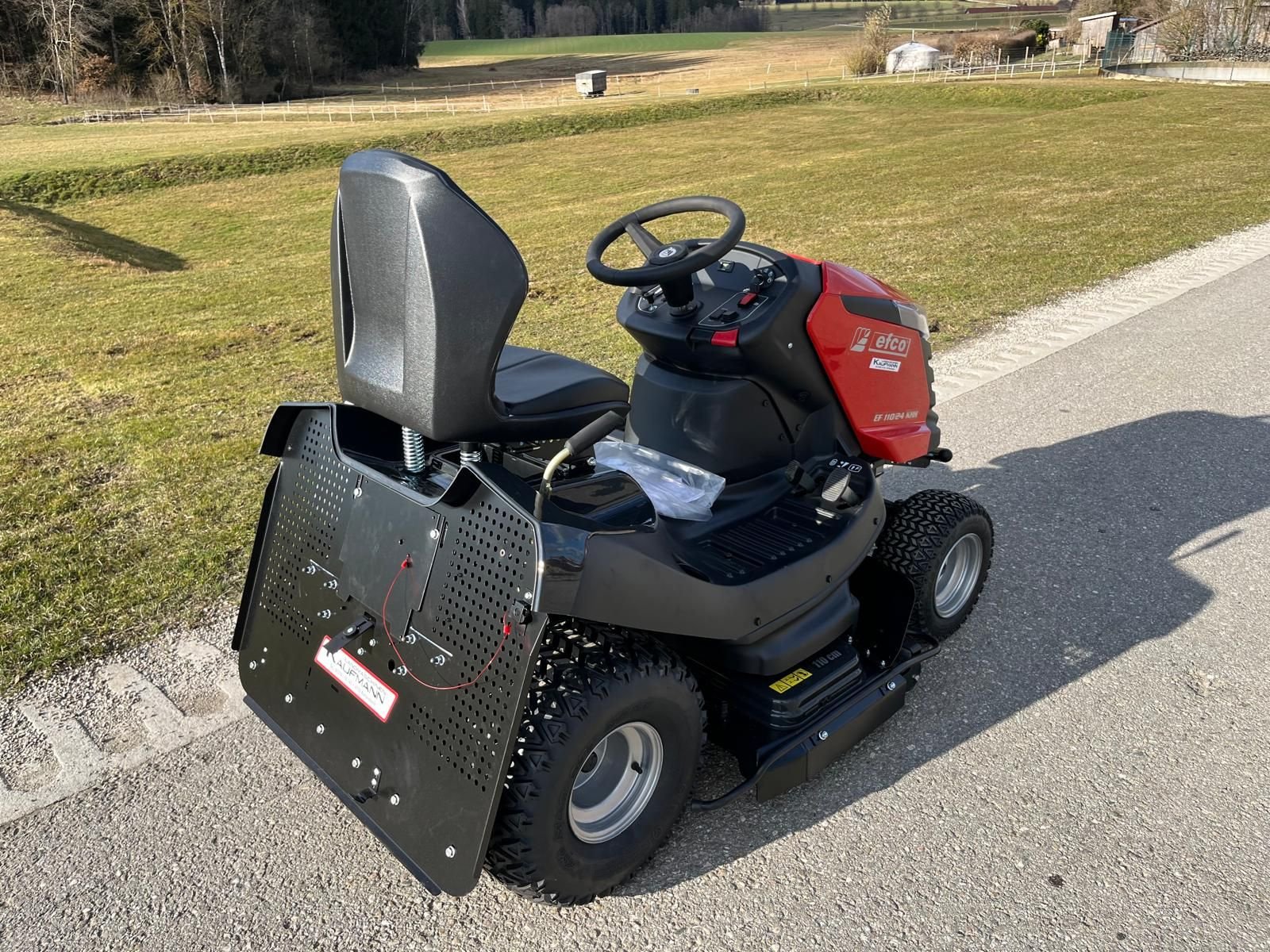 Rasentraktor des Typs Efco Efco EF110/24 KHH Hochgrasmäher, Neumaschine in NATTERNBACH (Bild 10)