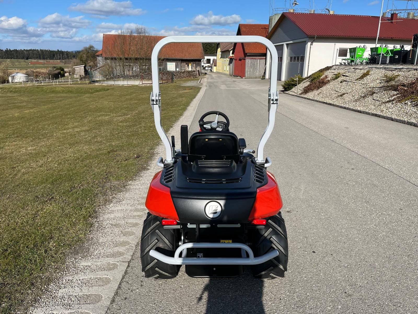 Rasentraktor typu Efco Efco Tonkawa 26 Hochgrasmäher, Vorführmaschine v NATTERNBACH (Obrázek 9)