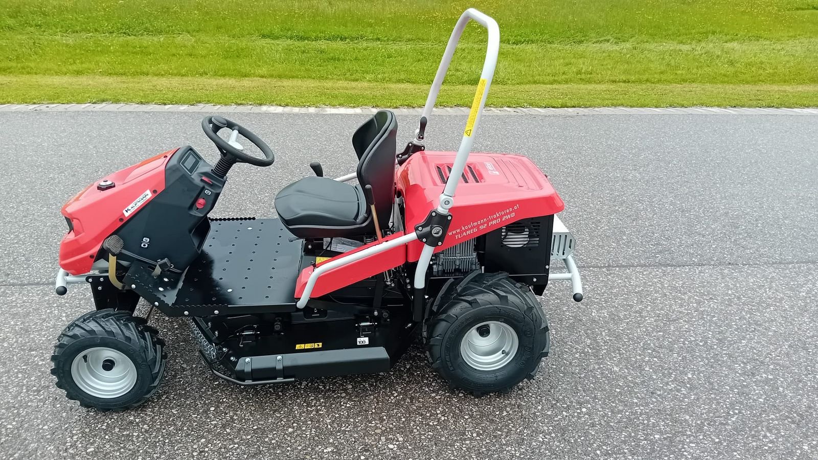 Rasentraktor typu Efco Efco Tureg 92 Pro KAWA Hochgrasmäher, Neumaschine v NATTERNBACH (Obrázek 11)