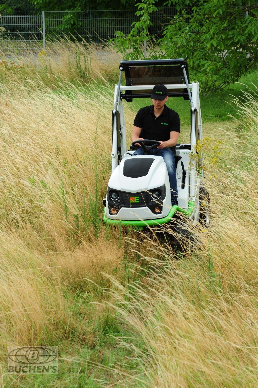 Rasentraktor des Typs Etesia Buffalo BVHPX Allrad, Neumaschine in Olpe (Bild 12)